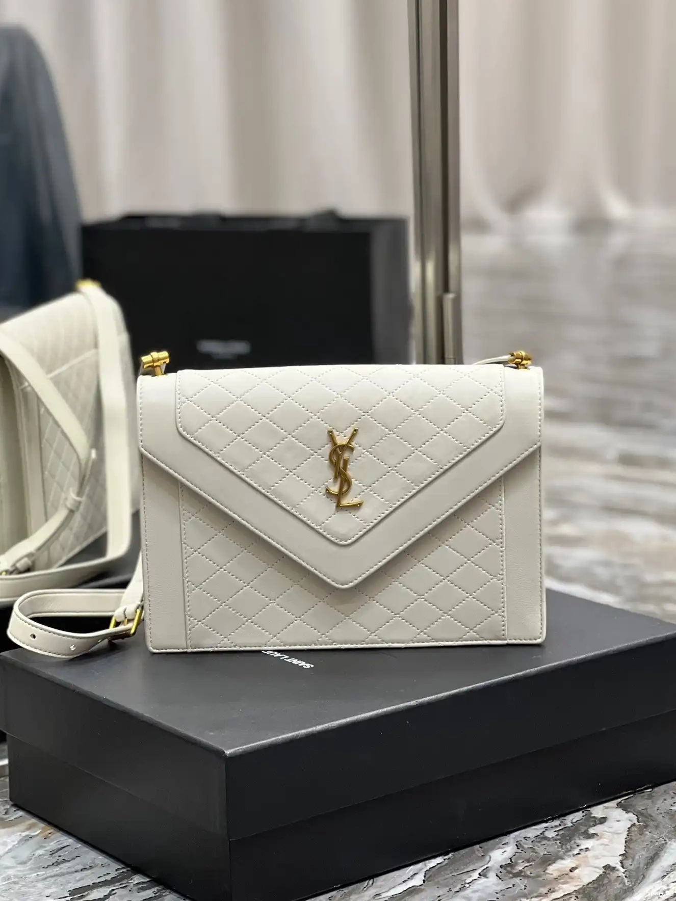 GABY YSL 0405